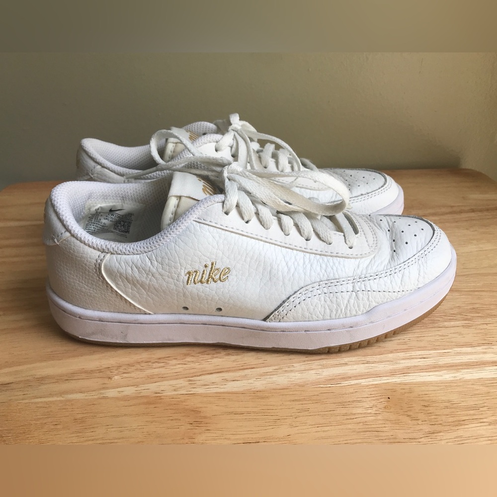 Nike Womens Court Vintage Premium “Summit White Metallic Gold” Size: US 5